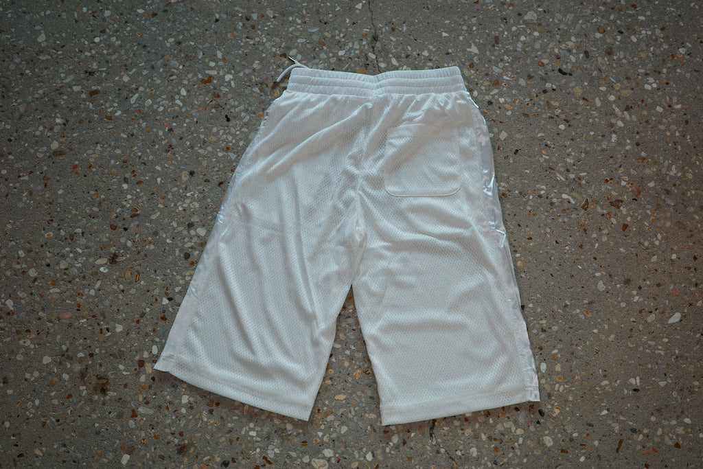 3/4 mesh shorts (white)