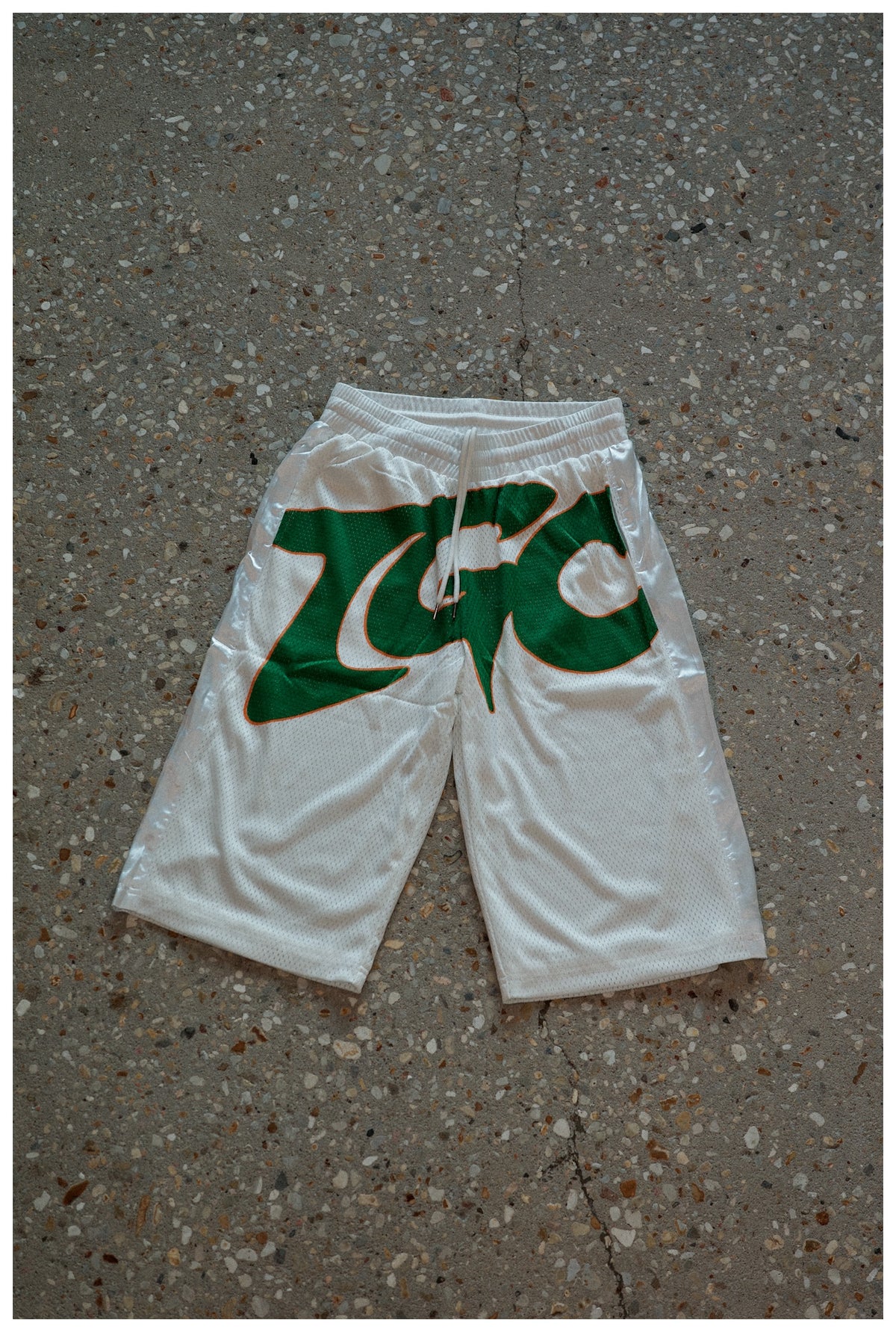 3/4 mesh shorts (white)