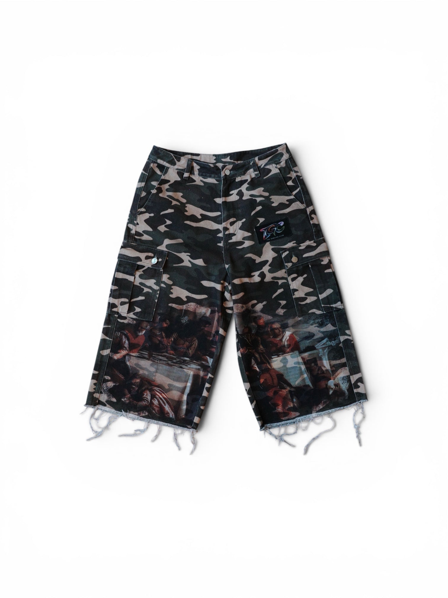 The Table - 3/4 Camo Shorts